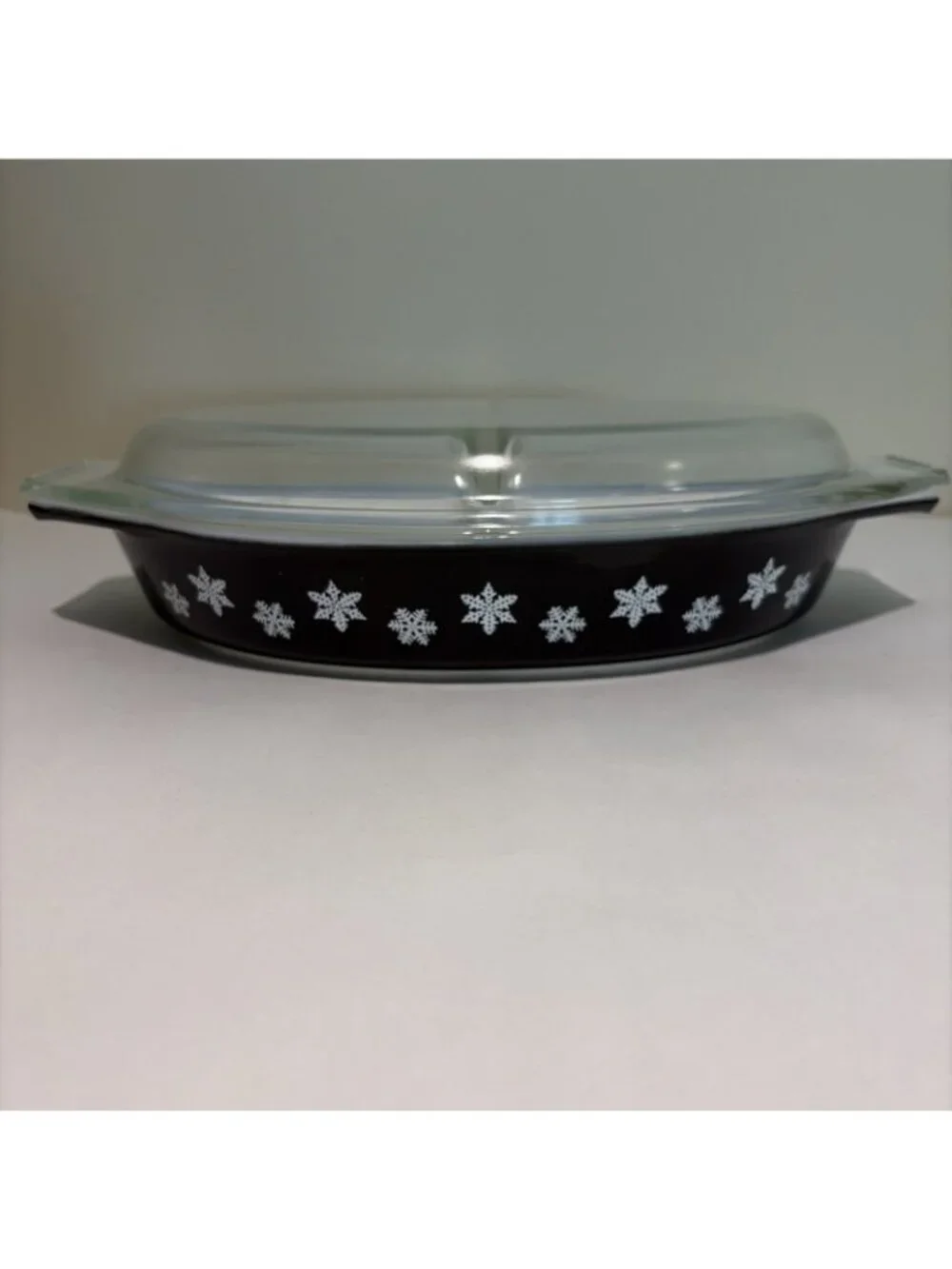 Rare Vintage Pyrex Snowflake Black 1.5 Qt Divided Oval Casserole Dish w/Lid 945C